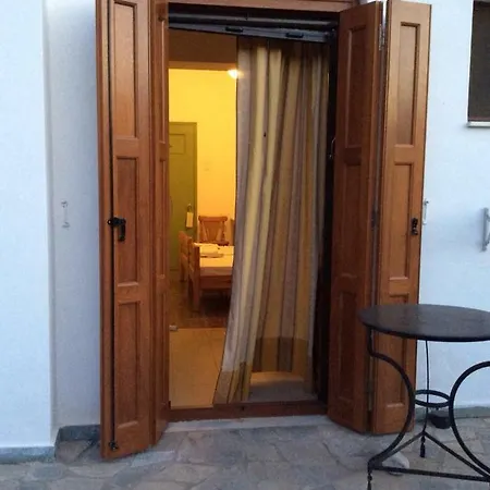 Anixi Apartament *